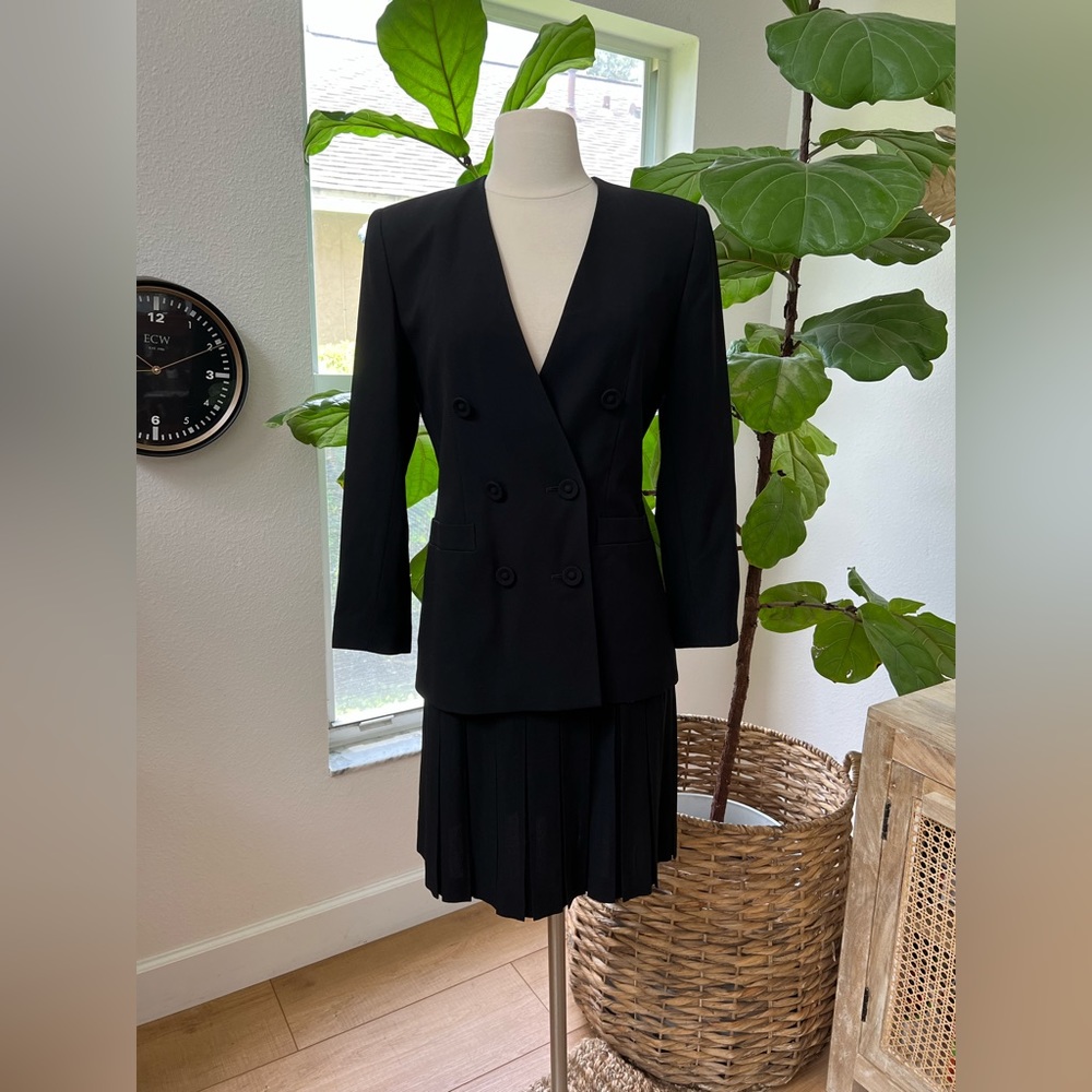 Vintage Jacqueline Ferrar Skirt Suit Set Black Size 4P
